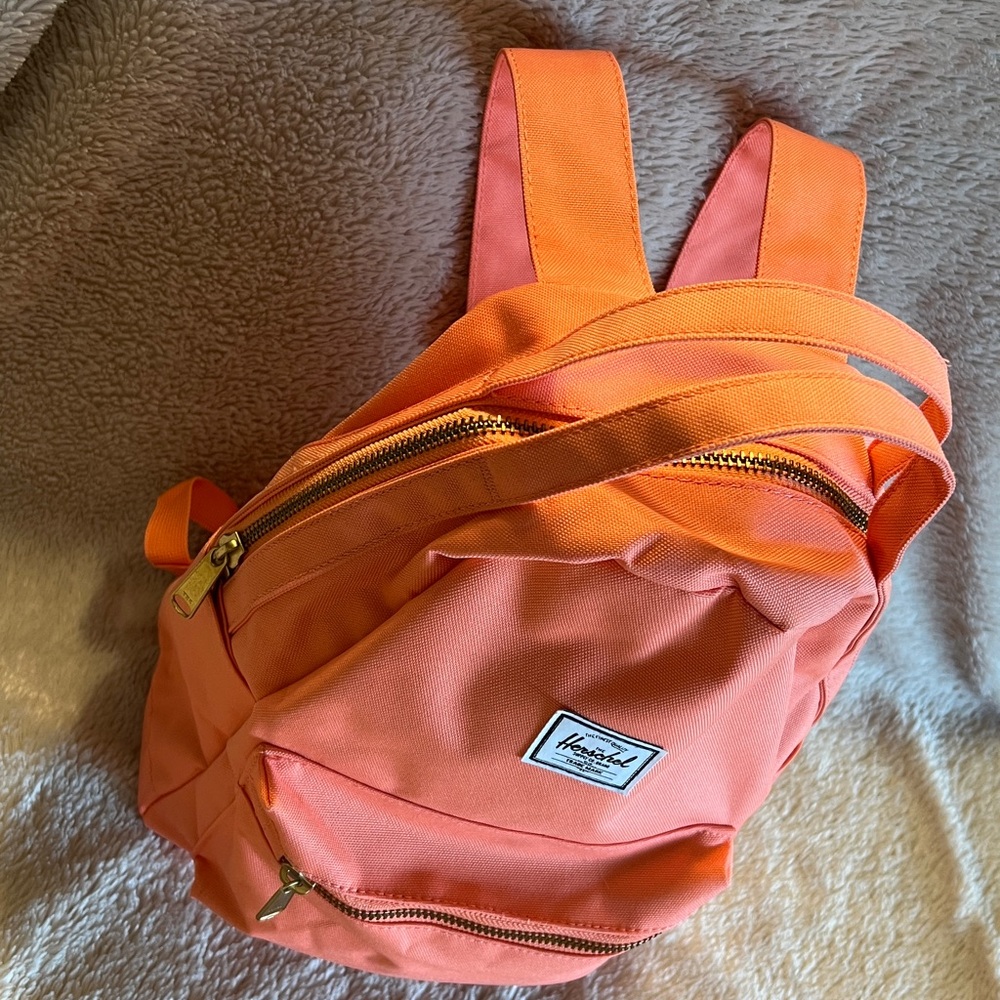 NWOT HERSCHEL SUPPLY CO 15L Grove Backpack - Picture 3 of 16